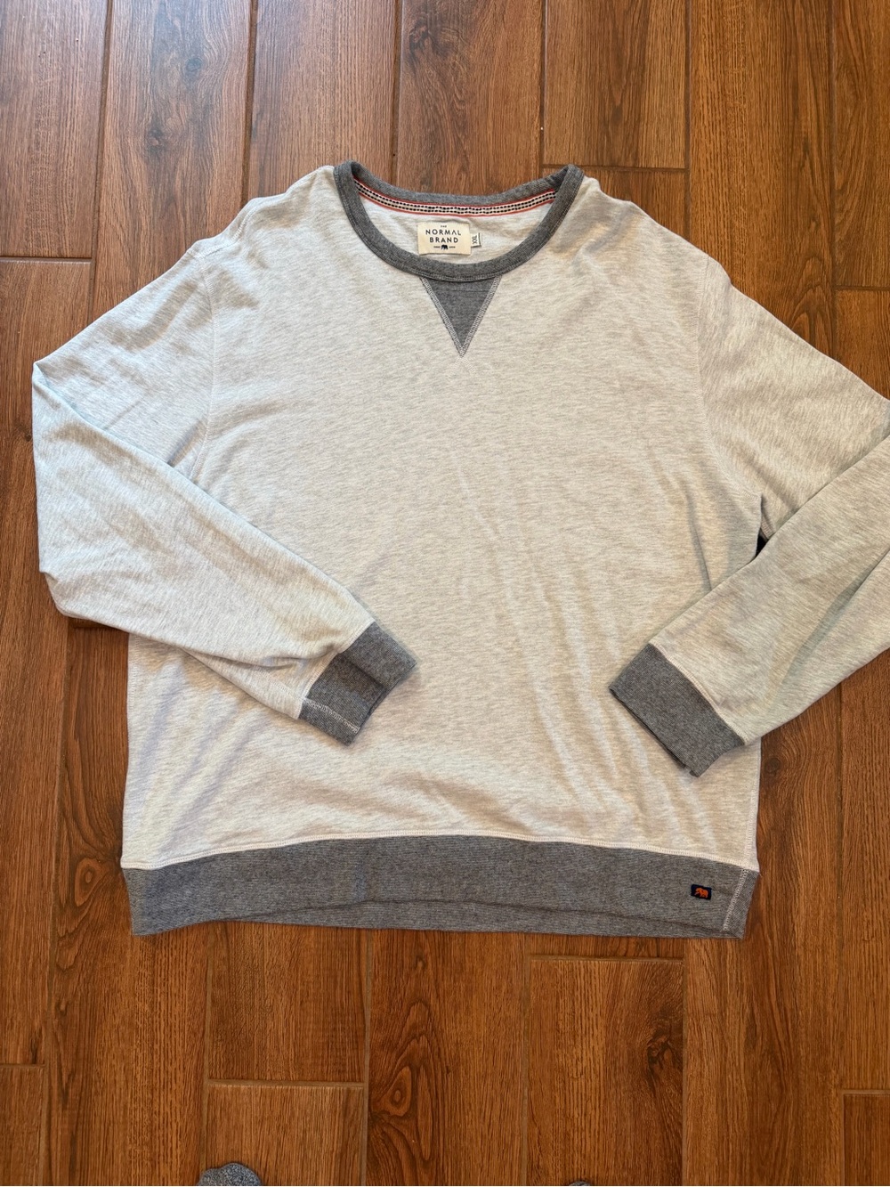 The normal brand Light Gray Crewneck Sweater with Dark Gray Trim / men’s xxl